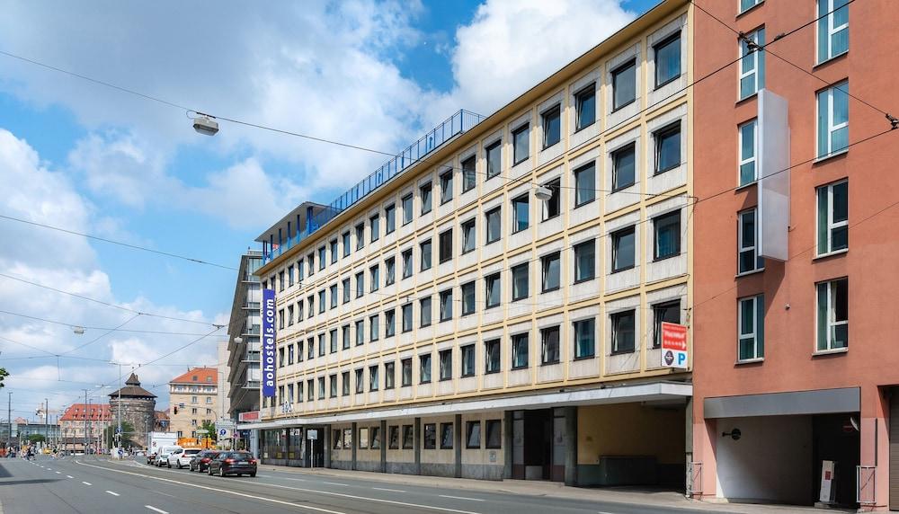 Hotel A&O Nuernberg Hauptbahnhof Norimberga Esterno foto
