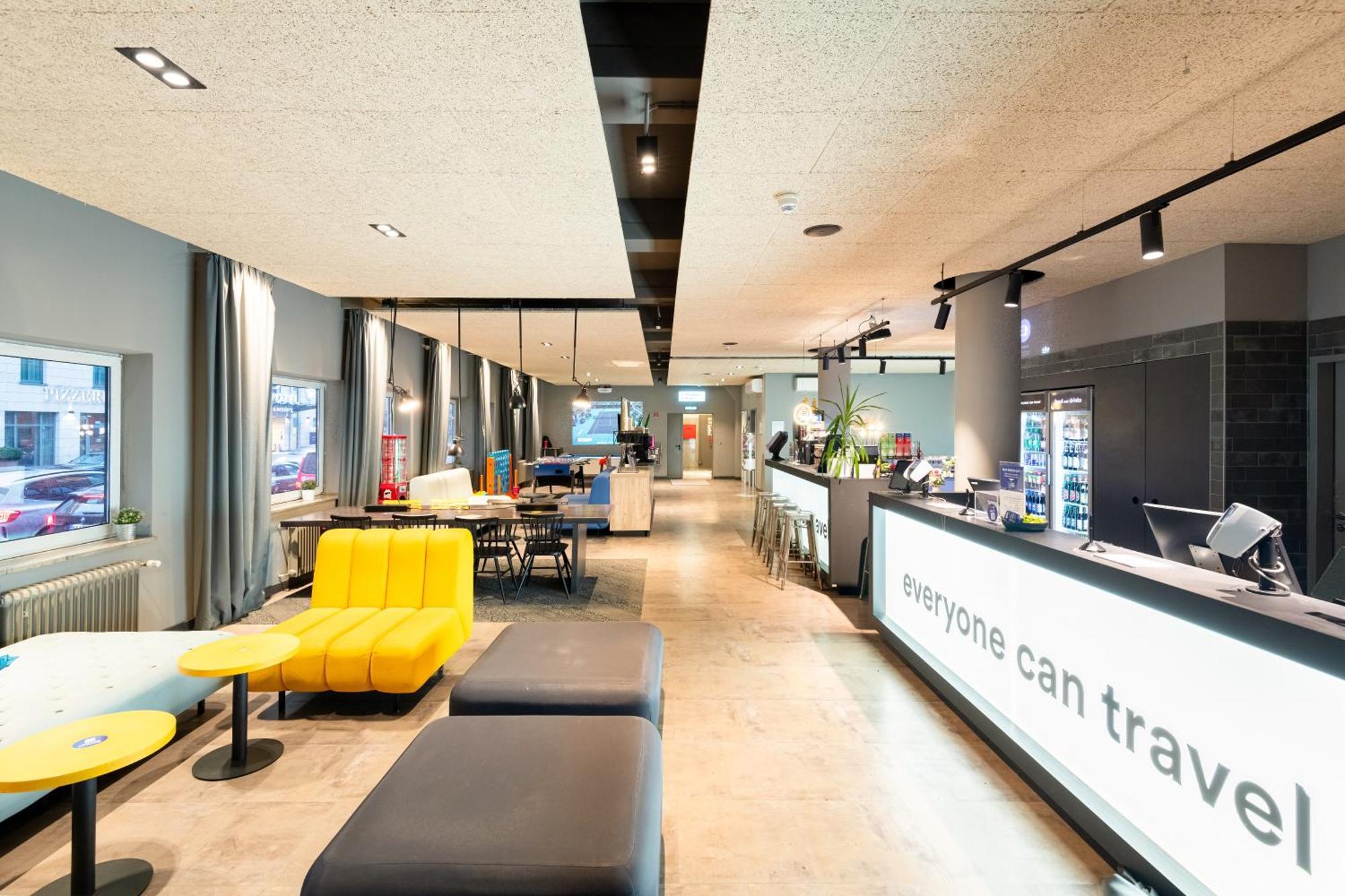 Hotel A&O Nuernberg Hauptbahnhof Norimberga Esterno foto